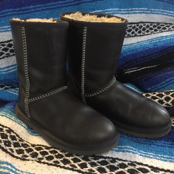 Leather Uggs gently used, black - Picture 2 of 8